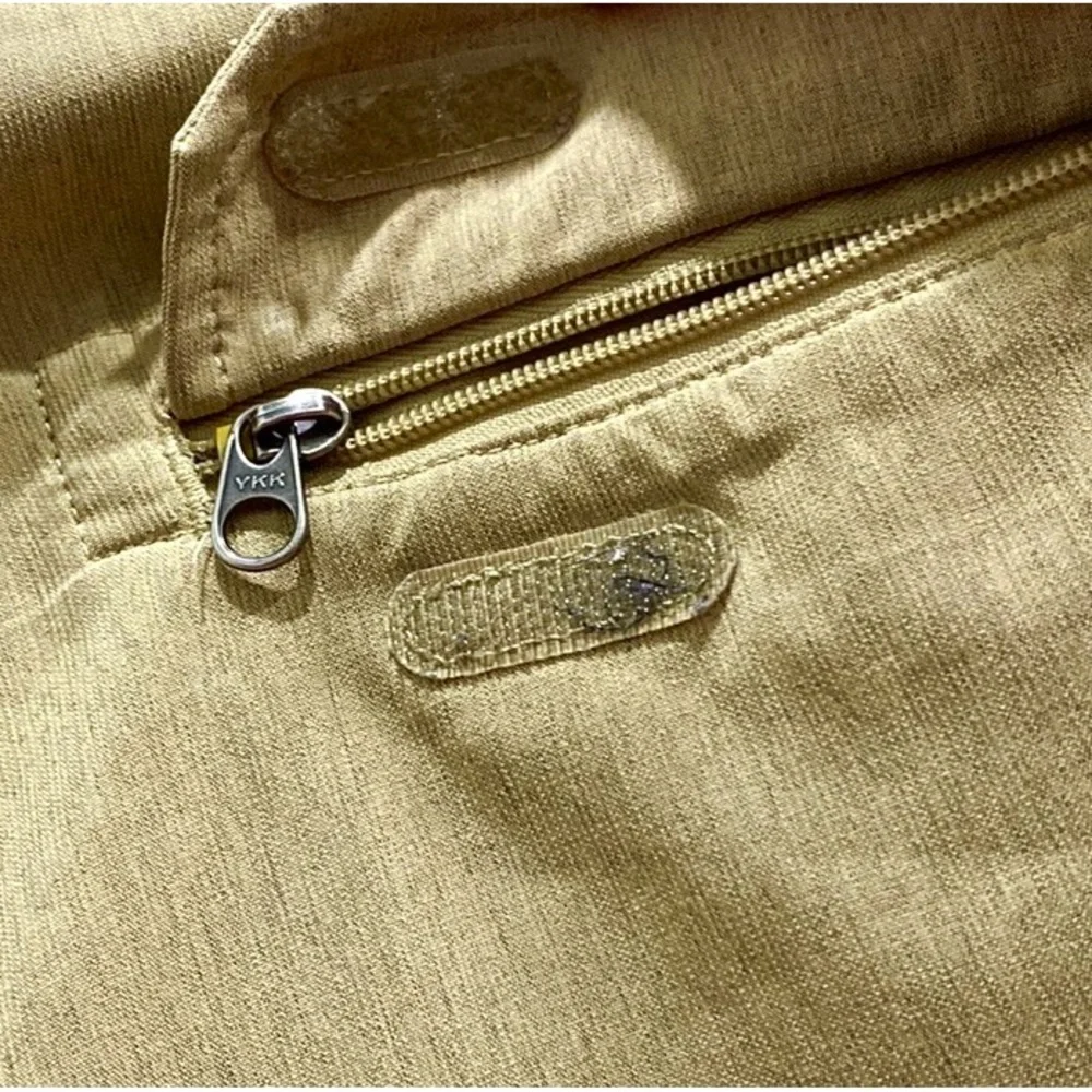 Patagonia Men’s Khaki Tan Size 38 Breathable Gorpcore Outdoor Casual Shorts